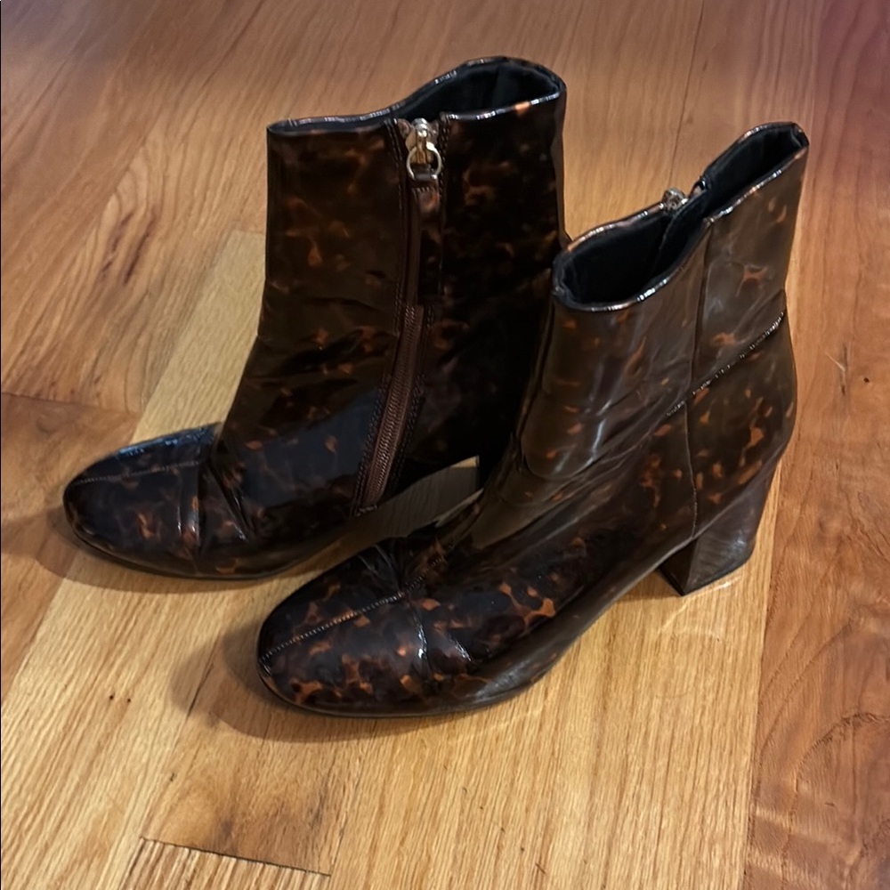 Tortoise shell Ankle Booties